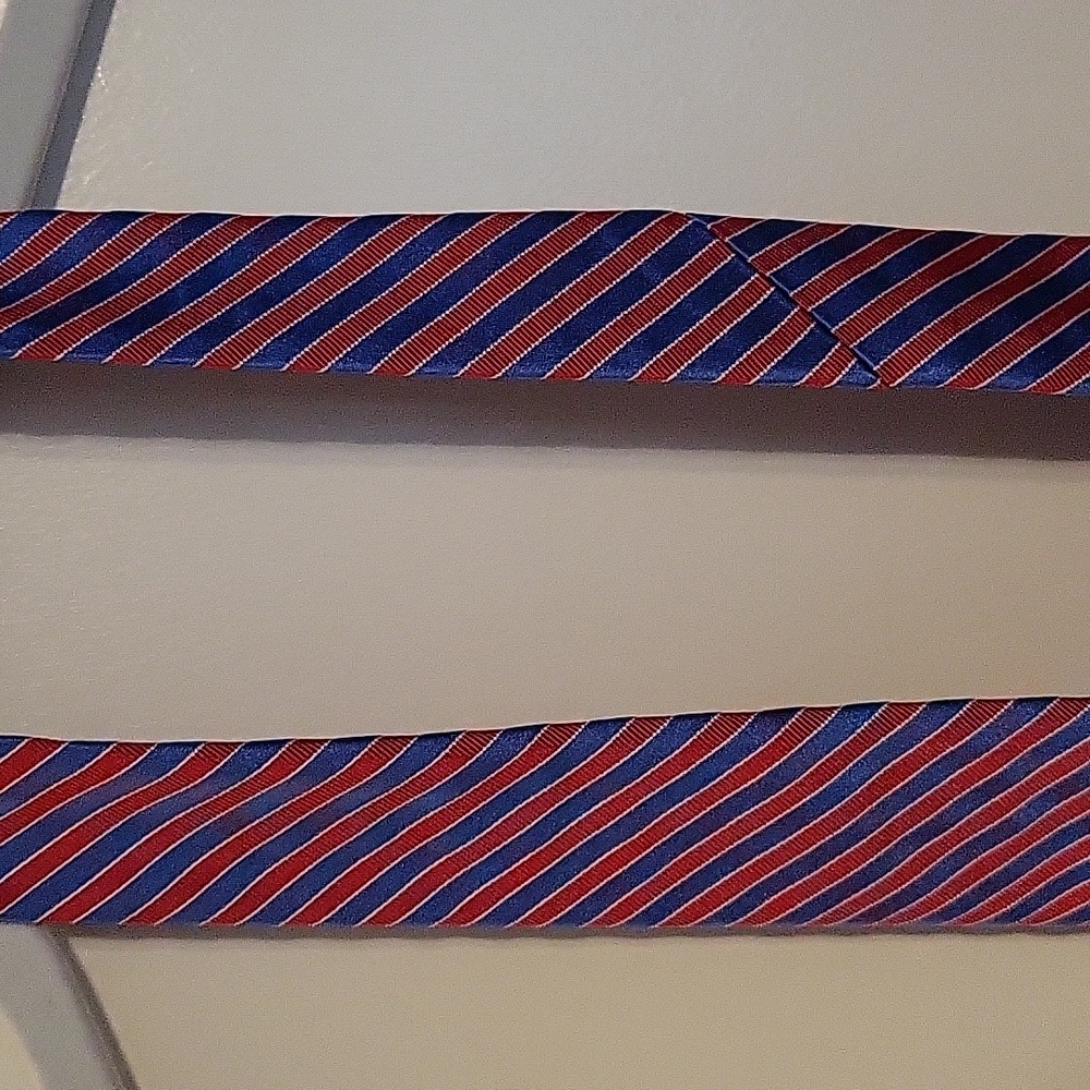 Men's Ted Baker Red/Blue Stripes Thin Tie š - Picture 6 of 12